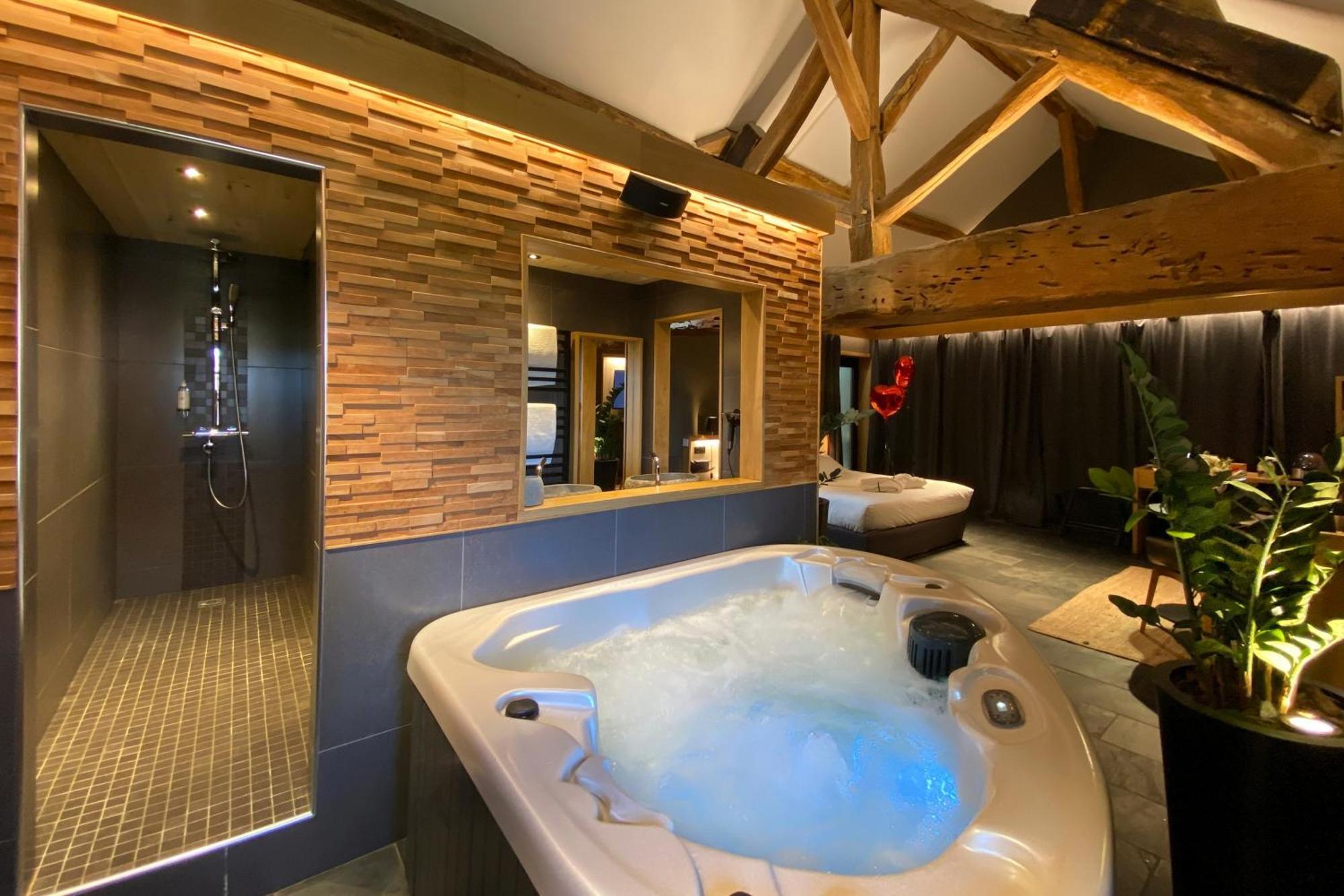 Le Domaine Des Pres Verts Suites & Chambres Avec Jacuzzi Privatif A Chateauneuf Kamer foto